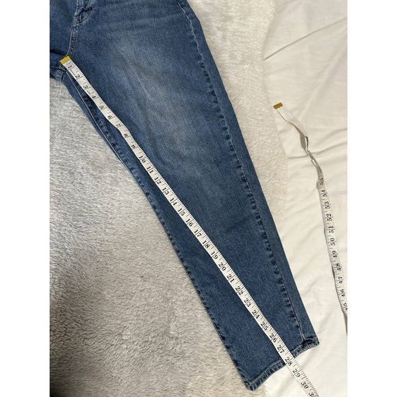 Lucky Brand High Rise Mom Jeans Drew Ankle Blue Size 8/29 Distressed - Picture 3 of 9